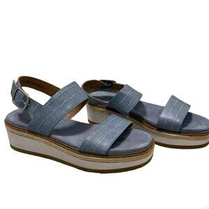 Blue platform Y2K beartraps chunky sandals buckle 9.5 snakeskin faux leather